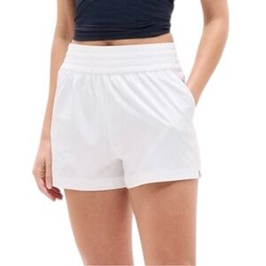 Athleta Weekender High Rise 3” Run Shorts White Women’s Medium